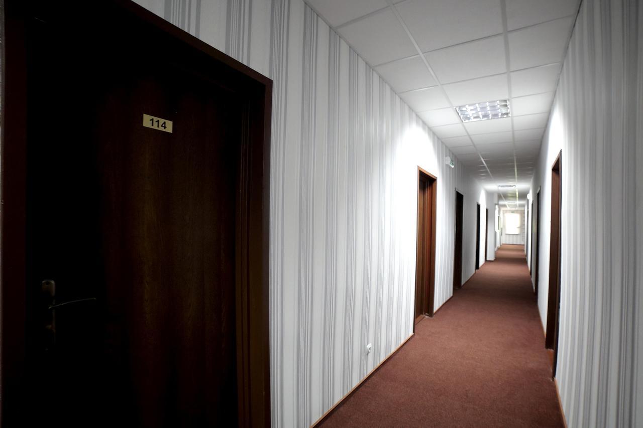 Zajazd Monki Mońki Exterior foto